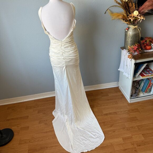 Lulus Torri White Satin Off-the-Shoulder Maxi Dress Size Medium - Picture 9 of 13